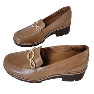 Naturalizer
Brown Leather Lug Sole Chain Loafers